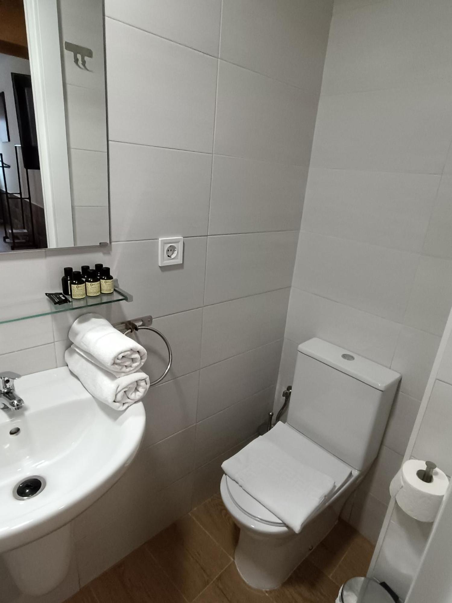 Almona Puente De Barcas - Kainga Homes เซบีญา ภายนอก รูปภาพ